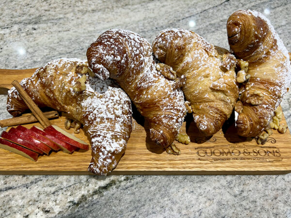 Croissant - Image 2